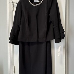 Elegant Black Dress with Ruffled Sleeves